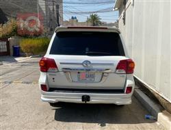 تۆیۆتا لاند کروزەر